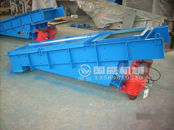 石膏石電機(jī)振動給料機(jī) 石膏石電機(jī)振動給料機(jī)