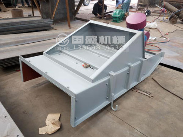 剛玉石電機(jī)振動給料機(jī) 剛玉石電機(jī)振動給料機(jī)